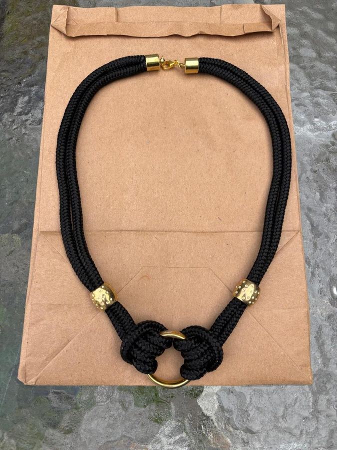 COLLAR VICTORIA